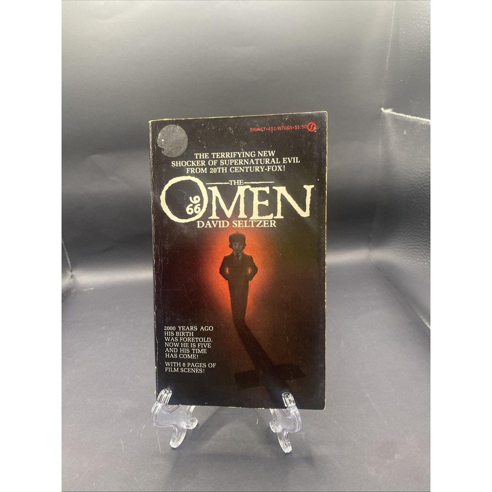 The Omen by David Seltzer 1976 Signet Book